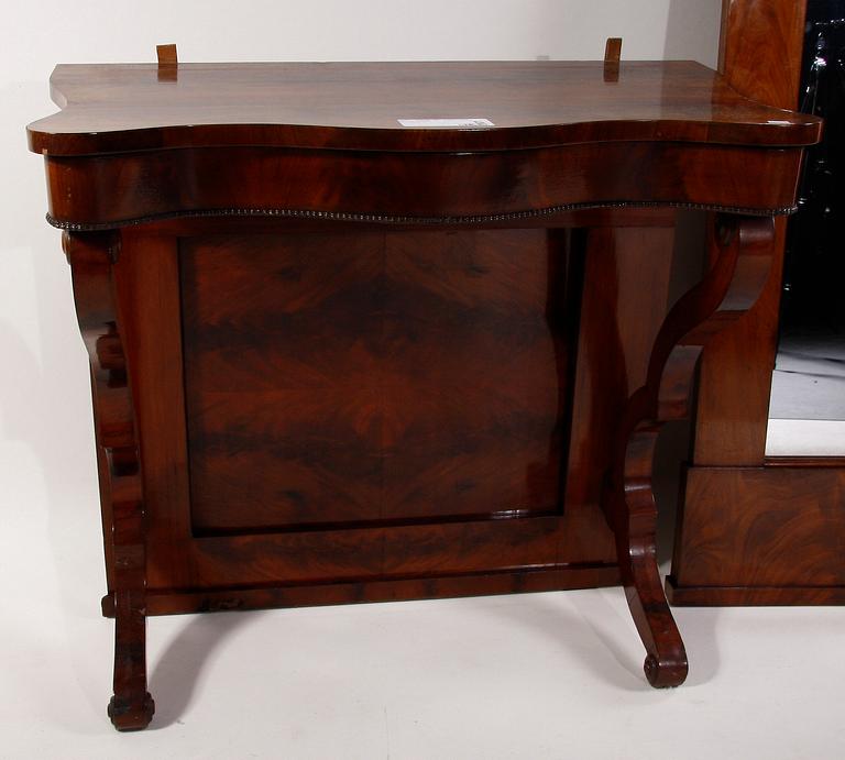 SPEGEL MED KONSOLBORD, empire/senempire, 1800-talets första hälft.