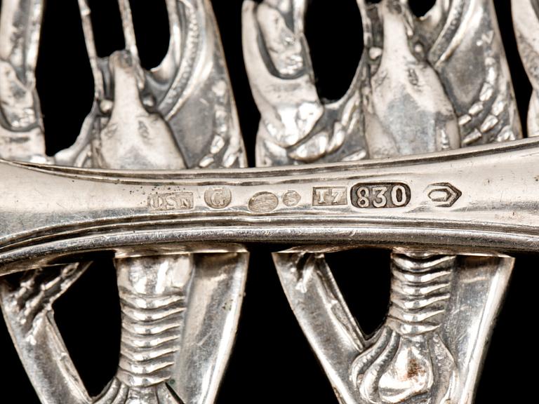 HUMMERGAFFLAR, 12 st. Silver, svenska importstämplar 1921. Ca 440 g.