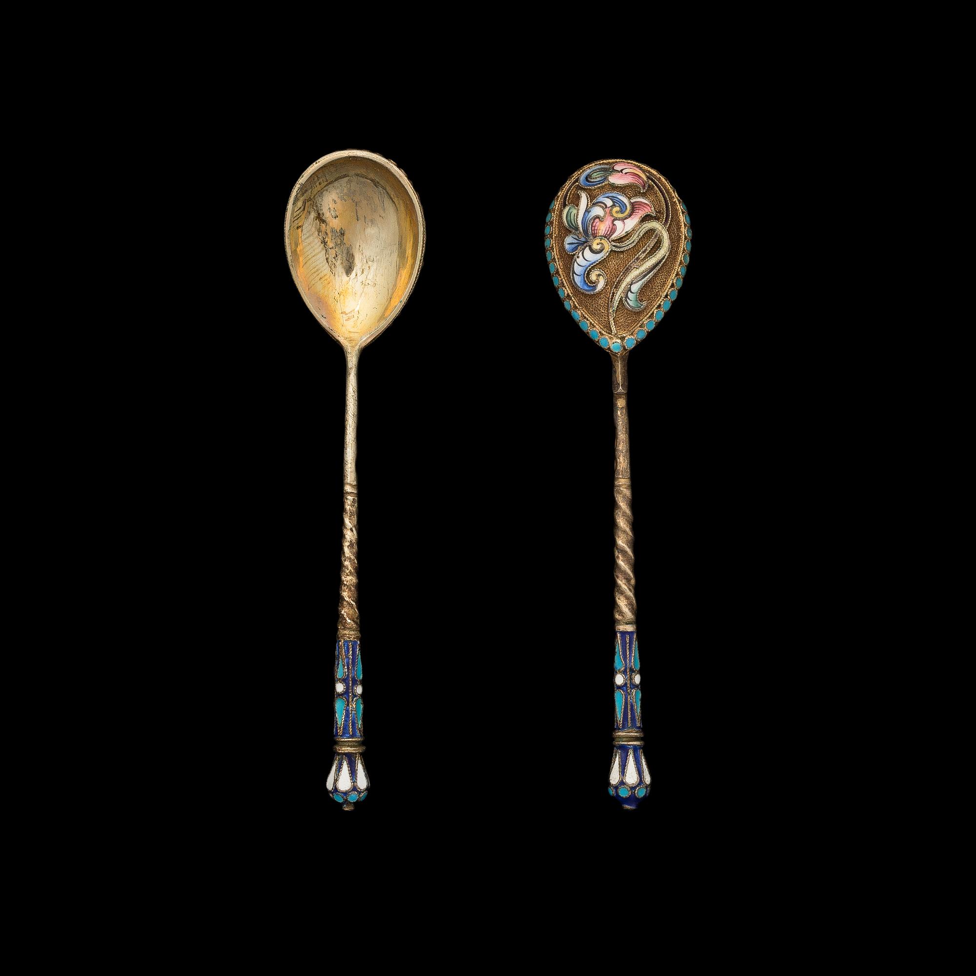 SKEDAR 12 ST, silver och emalj, Moskva 1914-17, Nikolai Zverev för hovjuvelerare Morosov.