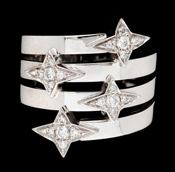 799. RING, vitguld med diamanter.