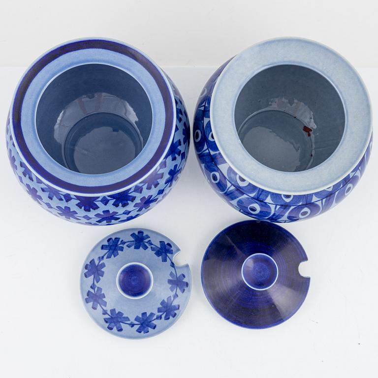 Lisa Larson, terriner, 2 st, stengods, Gustavsberg.