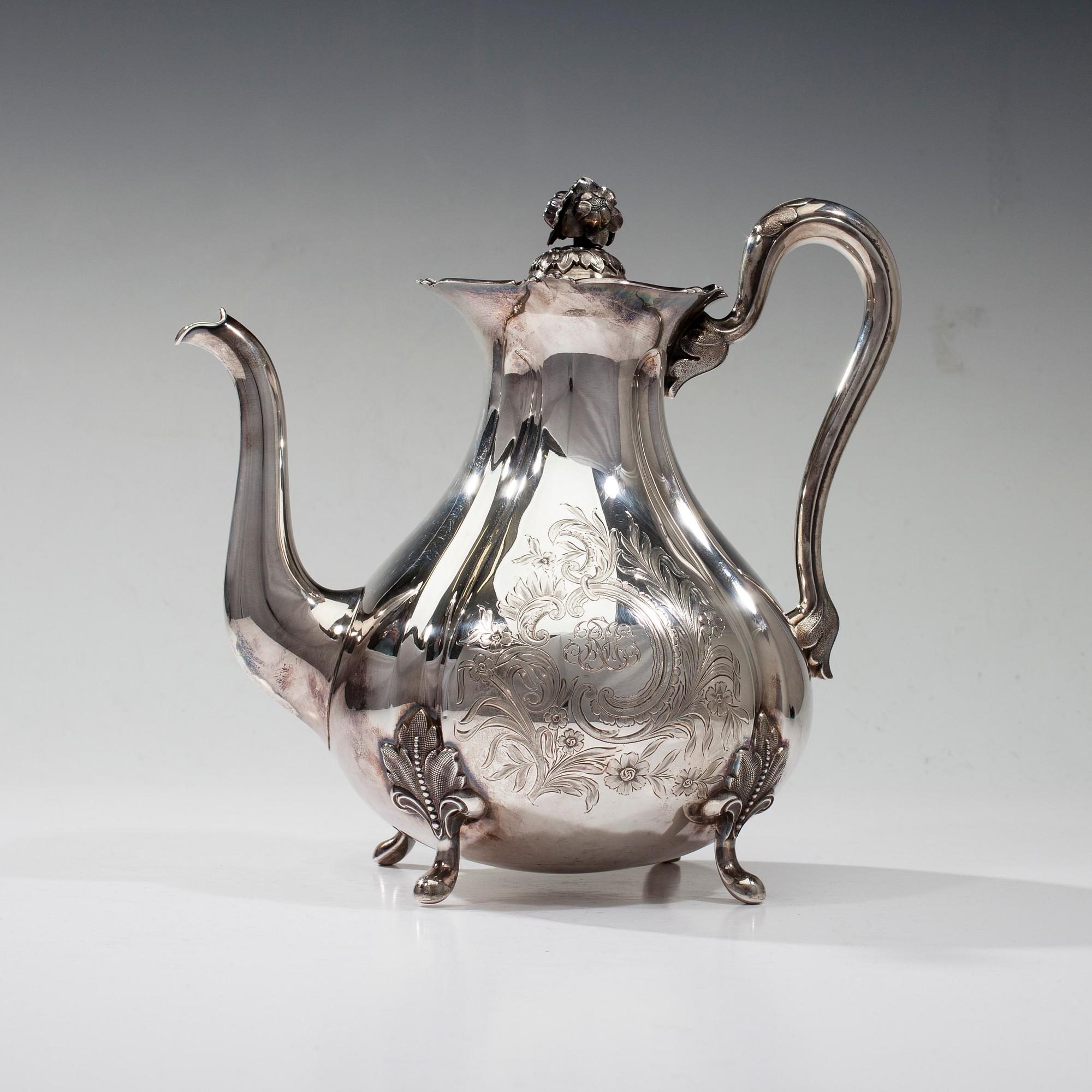 KAFFESERVIS, 3 delar, silver, Auran Kultasepät, Åbo 1915-1916. Tot. vikt ca 1290 g.