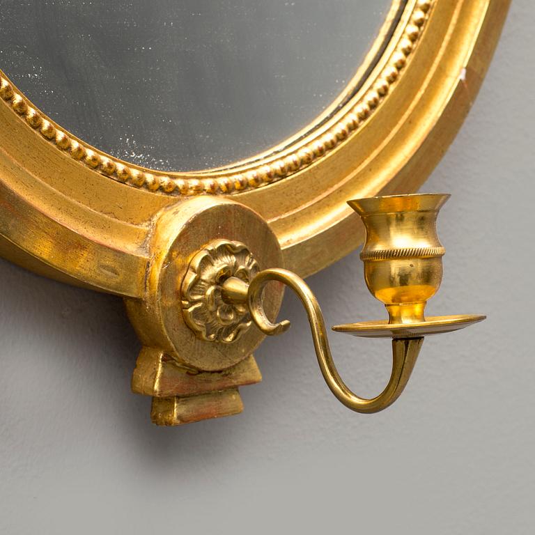 SPEGELLAMPETTER, ett par, gustaviansk stil, 1900-tal.