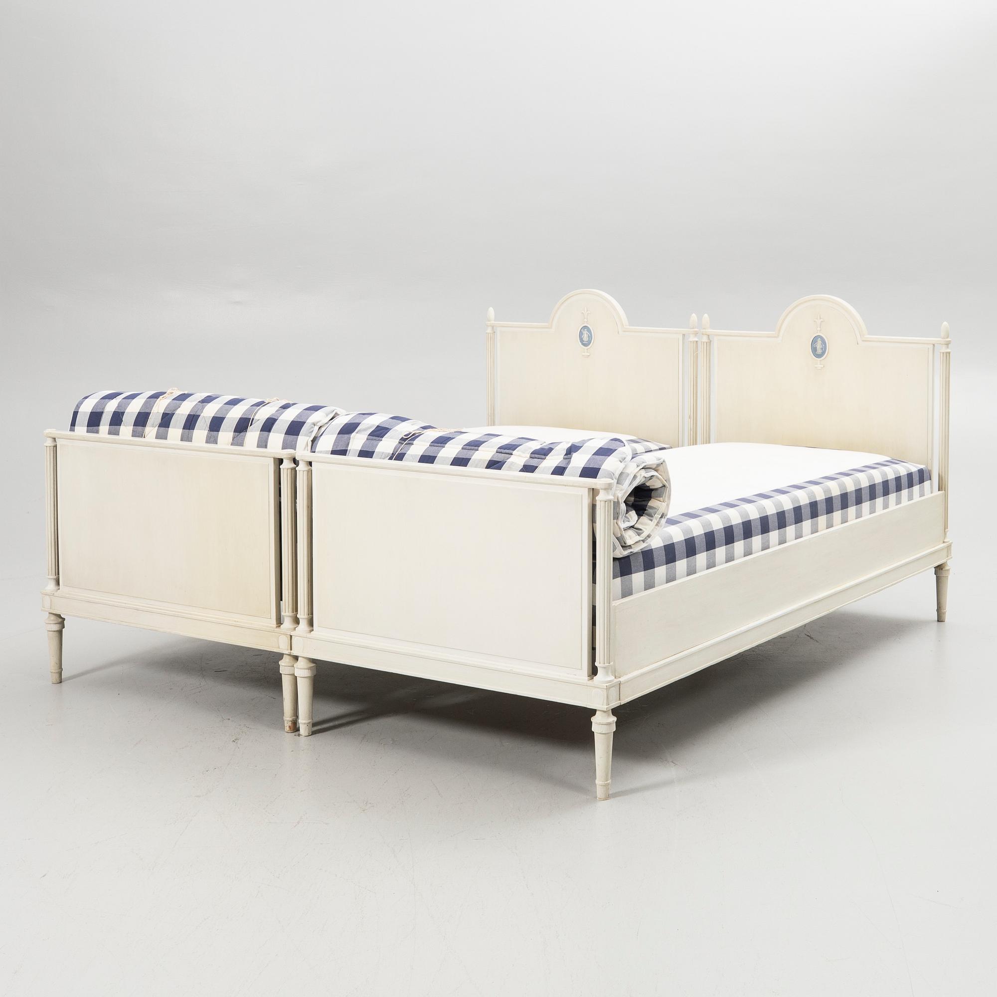 Beds, a pair, "Idun", Nordiska Kompaniet, 1927.