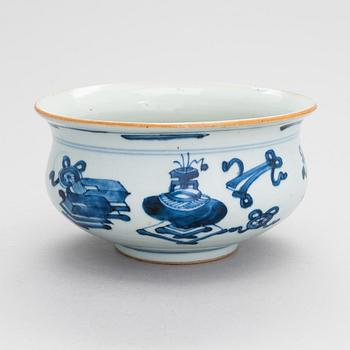 A Chinese porcelain censer, 18th-century.