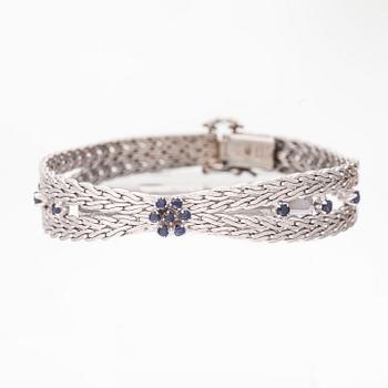 ARMBAND, 18K vitguld, safirer. Italien. Vikt ca 22,8 g.