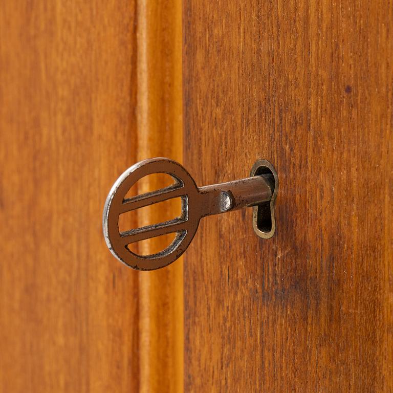 Skåp, Sverige, 1900-talets mitt.