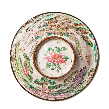 975. A Canton enamel bowl, Qing dynasty, 18th Century.