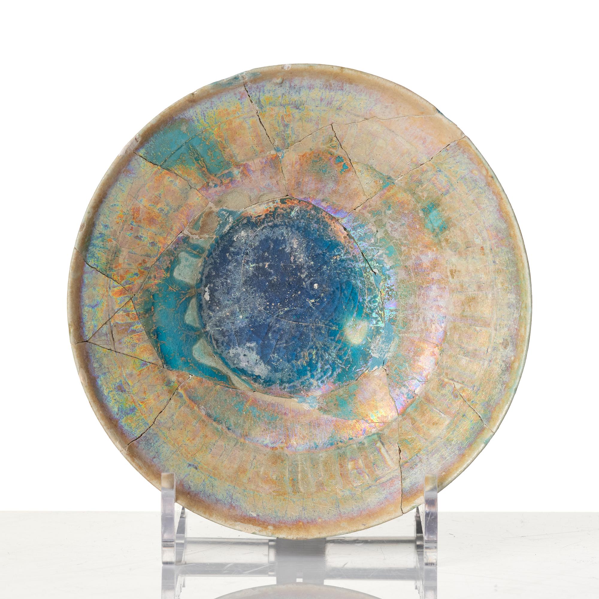 A Kashan lustre pottery Bowl, Persia, 13-14th century.