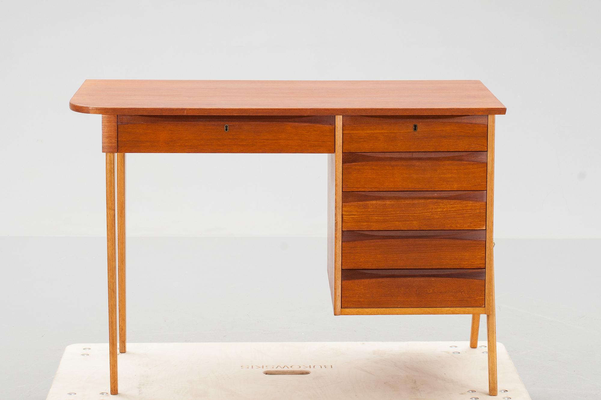 SKRIVBORD, 1950-tal.