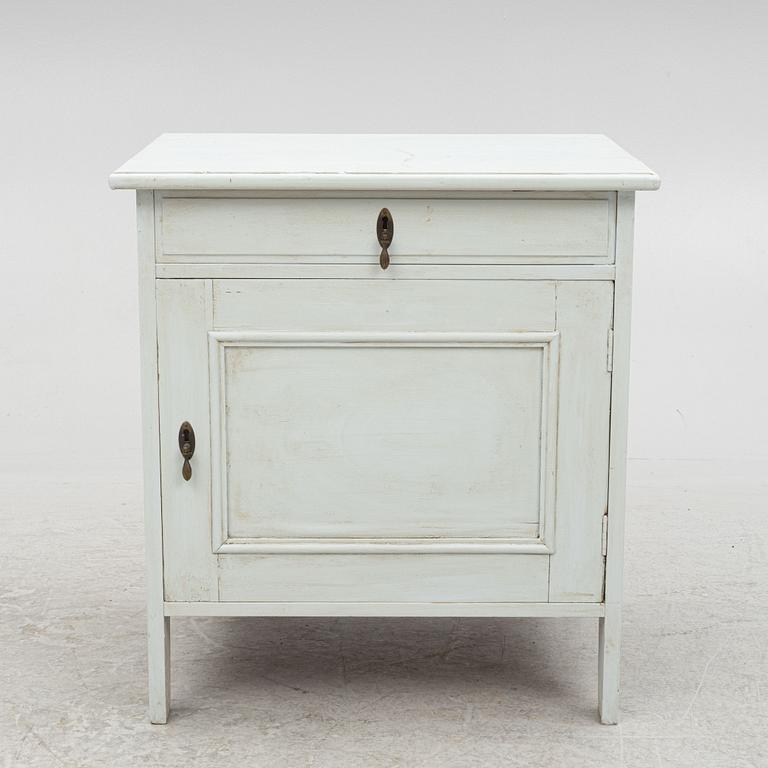 A cabinet, early 20th Century.