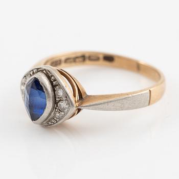 Ring 14K gold with sapphire and small octagon-cut diamonds, Veikko Kalevi Piirainen, Finland.