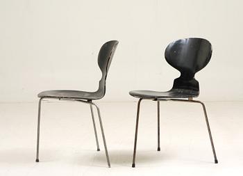 STOLAR, 2 st, "Myran", Arne Jacobsen för Fritz Hansen.