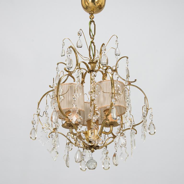 Paavo Tynell, a mid-20th century '1457/3' chandelier for Idman.