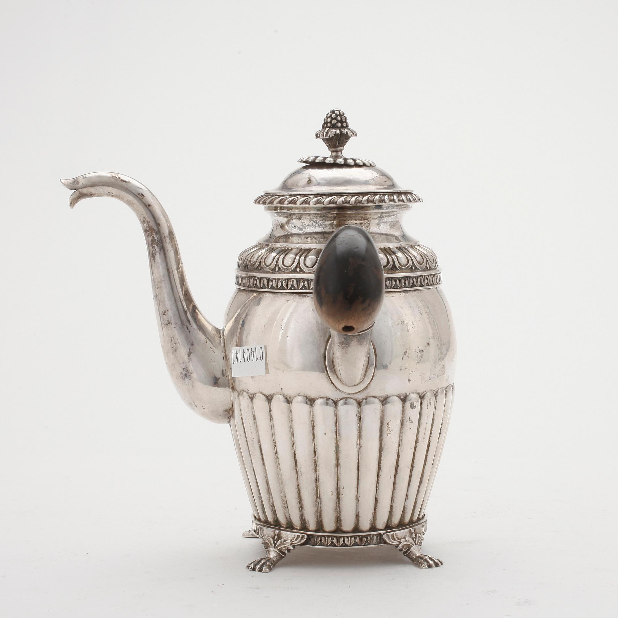 CHOKLADKANNA, silver, Gustaf Folcker, Stockholm, 1834. Vikt ca 430g.