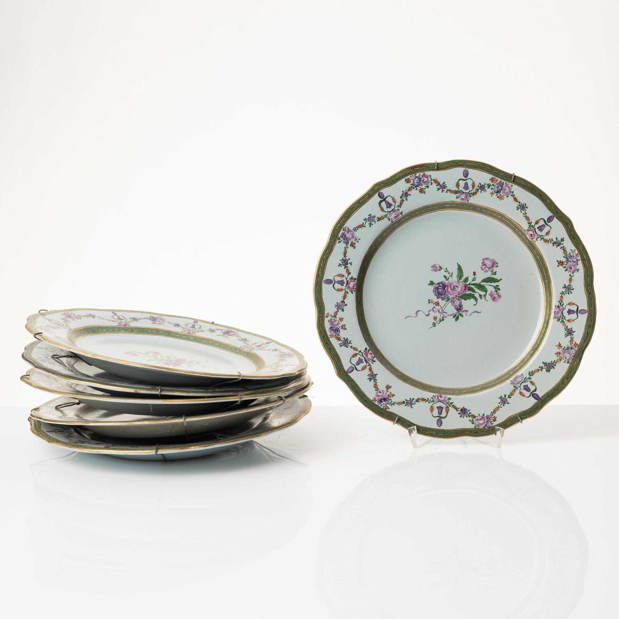 A set of six plates, six dessert dishes and a small dish, Europe, 1900s.