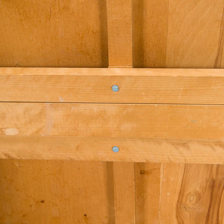 Alvar Aalto, A mid-20th century drop leaf table and chairs for O.Y. Huonekalu-ja Rakennustyötehdas A.B.