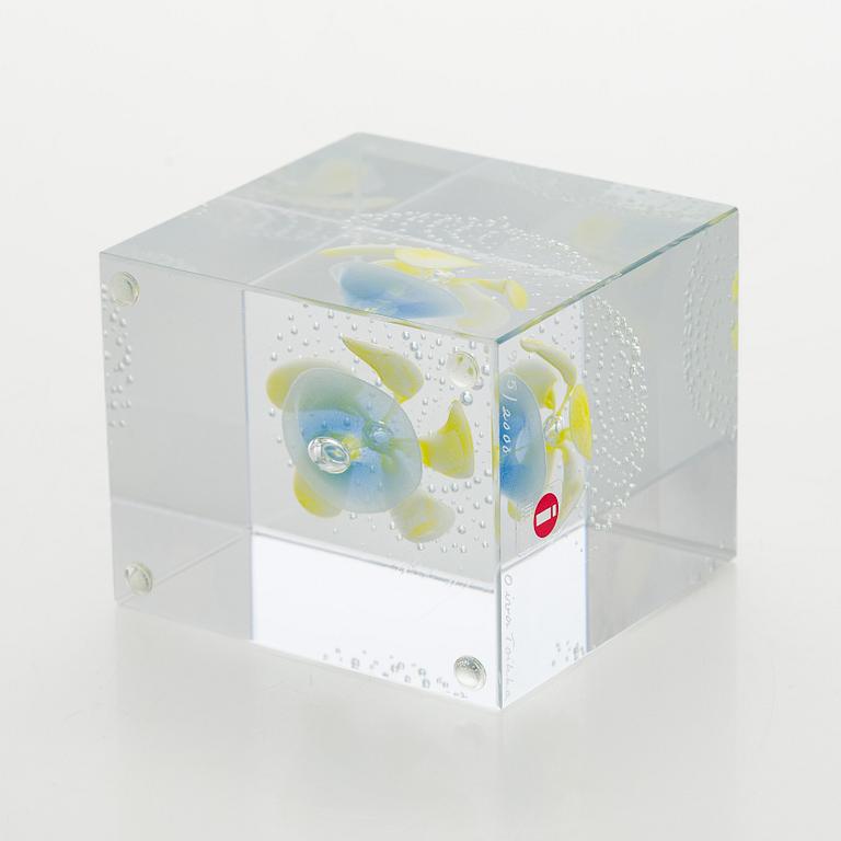 Oiva Toikka, vuosikuutio 2000, signeerattu Oiva Toikka Nuutajärvi 2000, 905/2000.