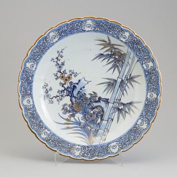 A Japanese blue and white porcelain charger, Meiji (1868-1912).