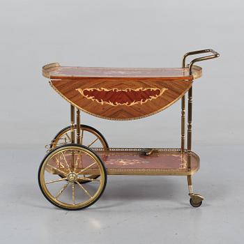 SERVERINGSVAGN, 1900-talets andra hälft.