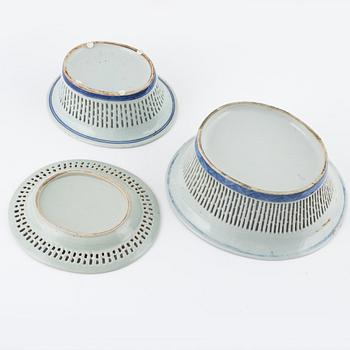 Two blue and white bowls, China, Jiaqing (1796-1820).