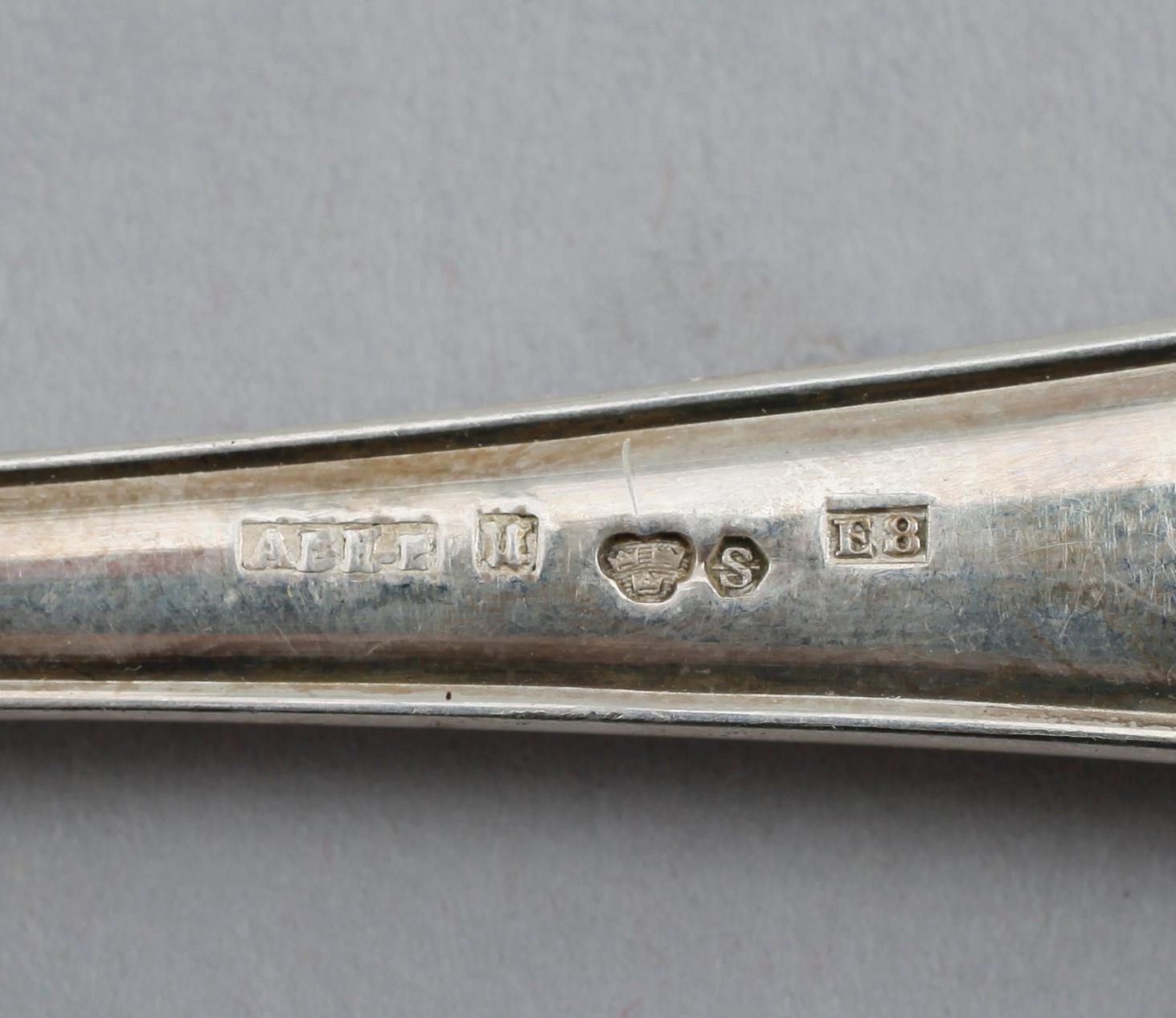 BESTICK, 13 delar, silver, olika modeller, 1900-tal. Total vikt ca 445 gram.