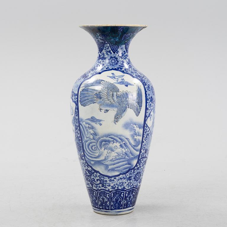A Japanese blue and white vase, 19th century.