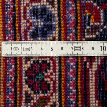 A CARPET, Kashan, ca 317 x 208 cm.