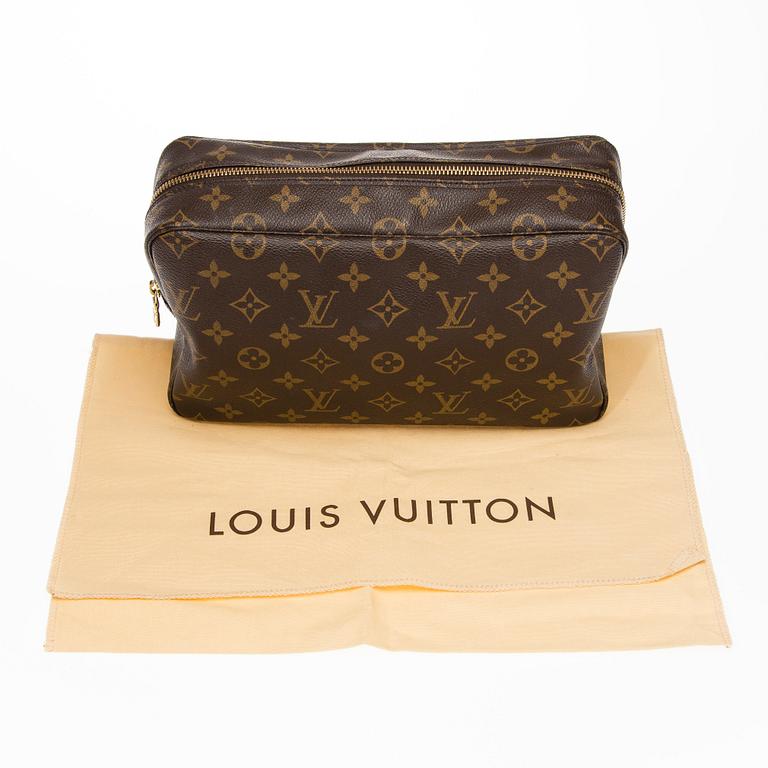 NECESSÄR, Louis Vuitton.