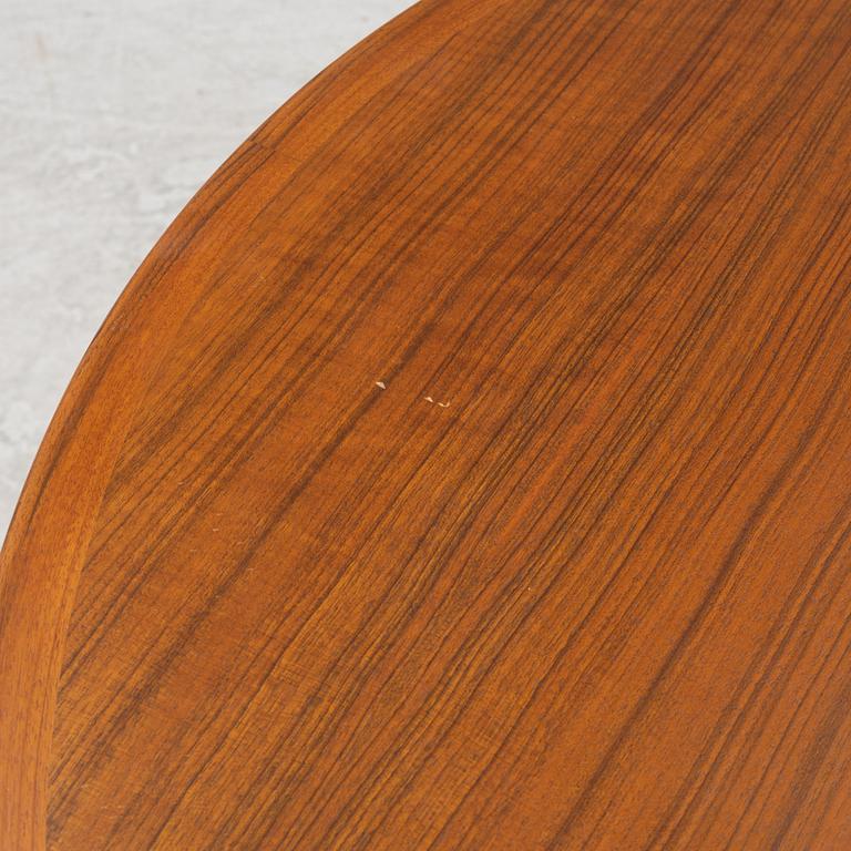 A 'Diamant' walnut dining table by Bertil Fridhagen, for Bodafors, 1960s.