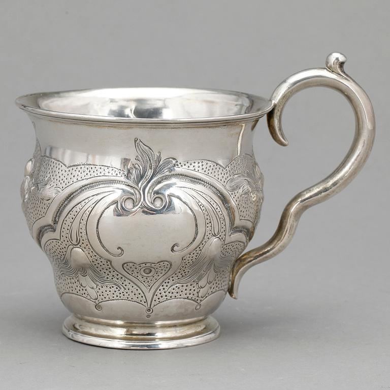 MUGG, silver, St Petersburg, omkr 1800-talets mitt. ca 160 g.