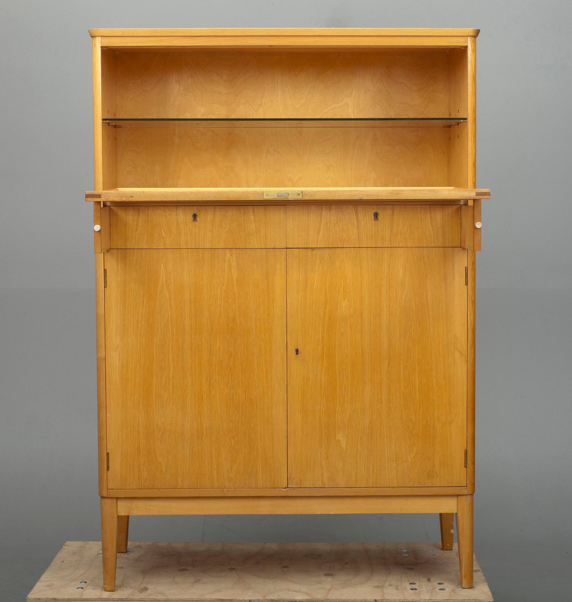 CHIFFONJÉ / BARSKÅP, 1900-talets mitt.