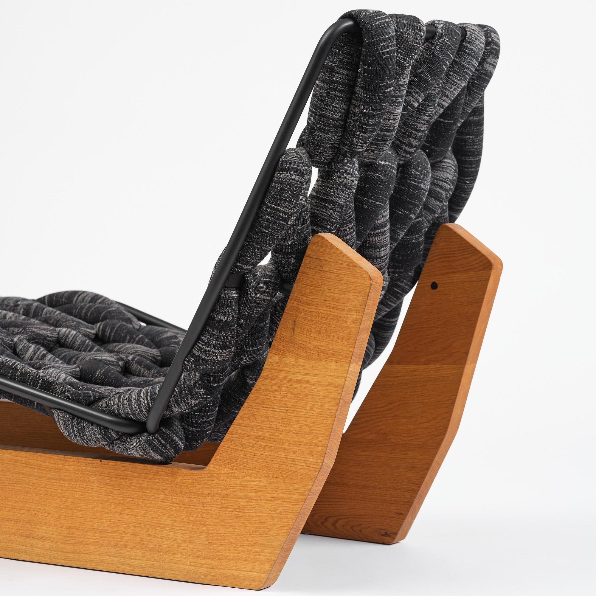 Patricia Urquiola, vilfåtölj, "Biknit", Moroso, Italien, efter 2011.