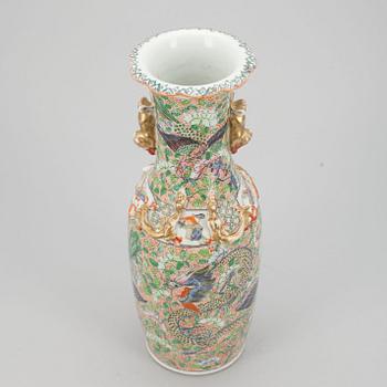 VAS, porslin, Kina 1800-tal.