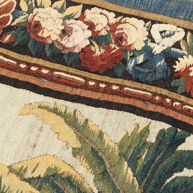 A Manufacture Royale d’Aubusson, 'entre-fenêtre' tapestry, ca 298 x 121-127,5 cm.