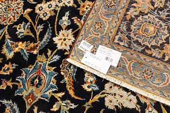 Matta, Keshan, ca 410 x 303 cm.