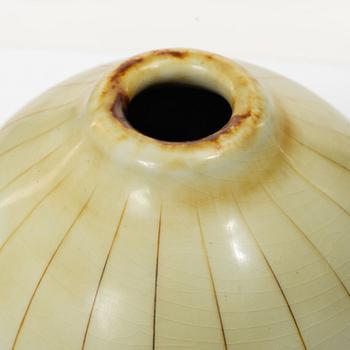 Gertrud Lönegren, A 'Miranda' stoneware vase, Gertrud Lönegren, Rörstrand, 1936–1941.