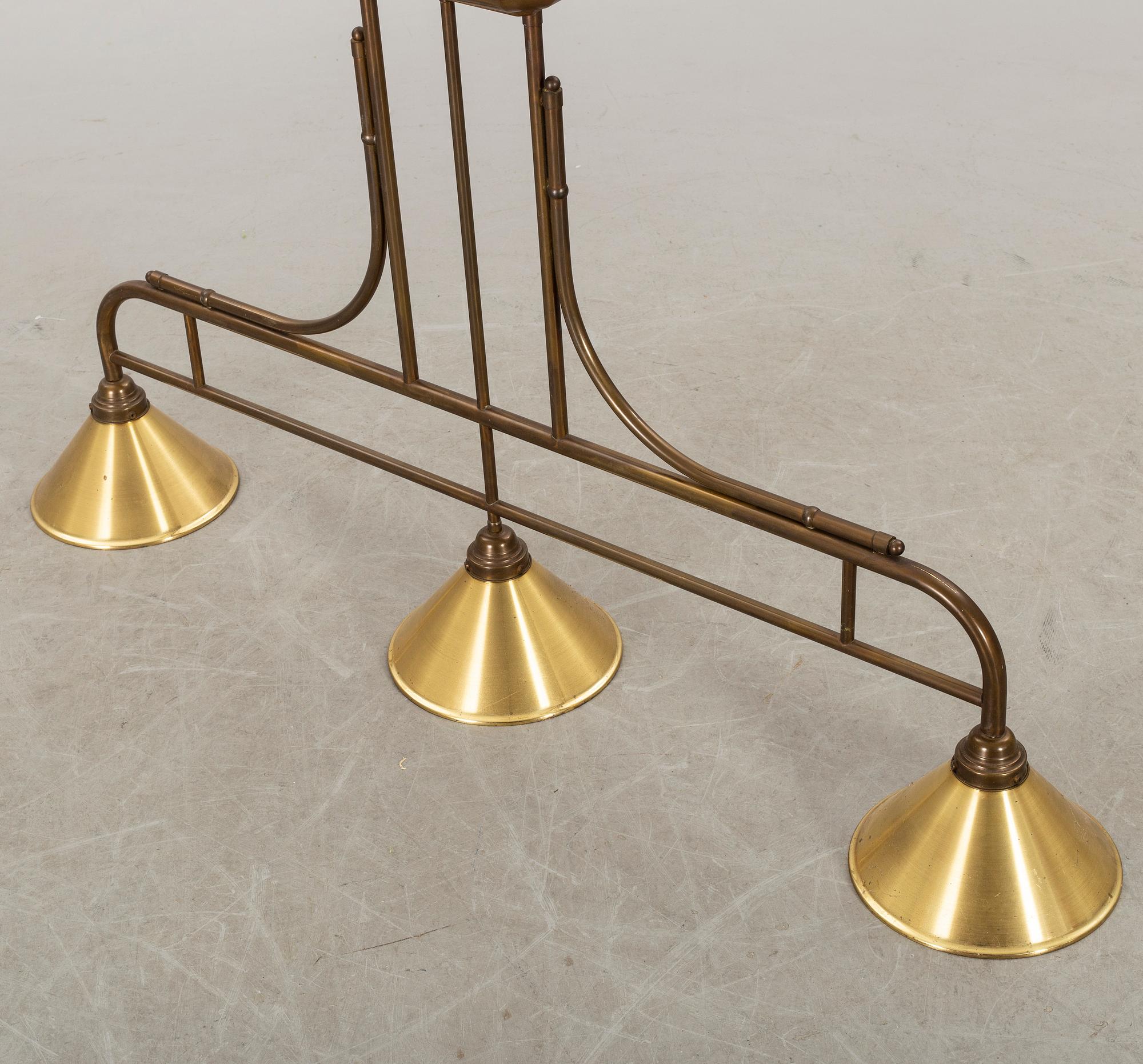 TAKLAMPA/BILJARDBORDSLAMPA modern tillverkning.