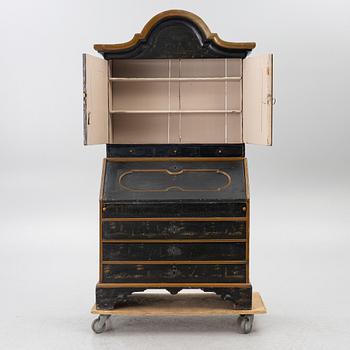 A writing cabinet, Norway, 18th/19th Century.