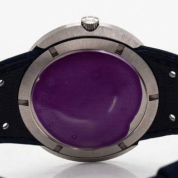 Omega, Genève, Dynamic, rannekello, 41 x 36 mm.