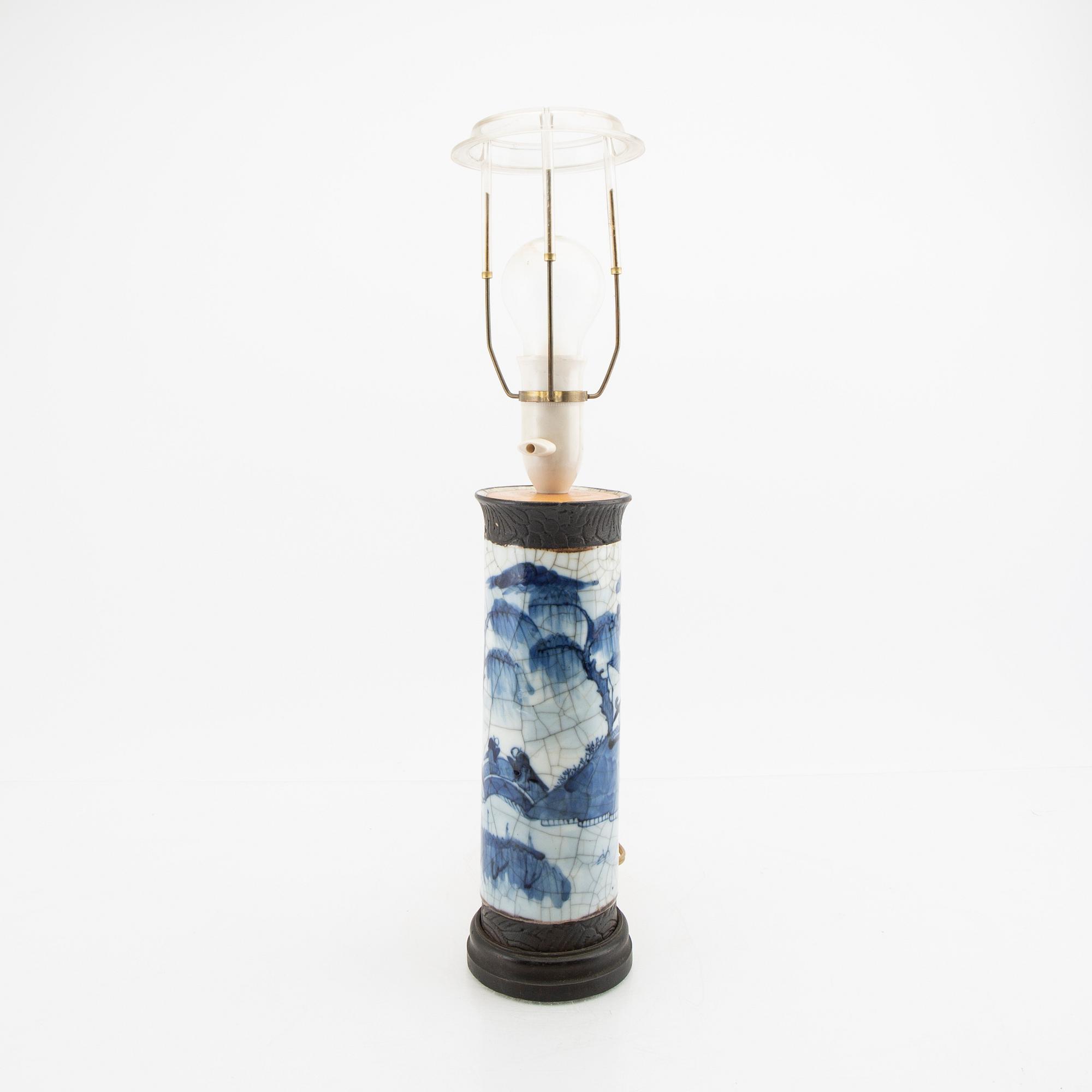 Bordslampa Kina omkring 1900.