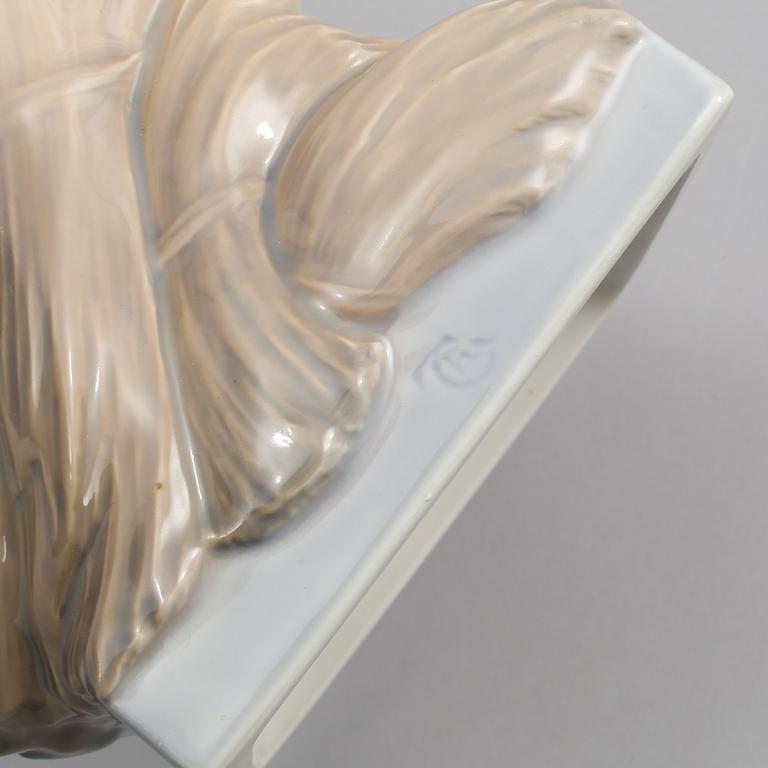 FIGURIN, porslin, Christian Thomsen, Royal Copenhagen, 1900-talets andra hälft.