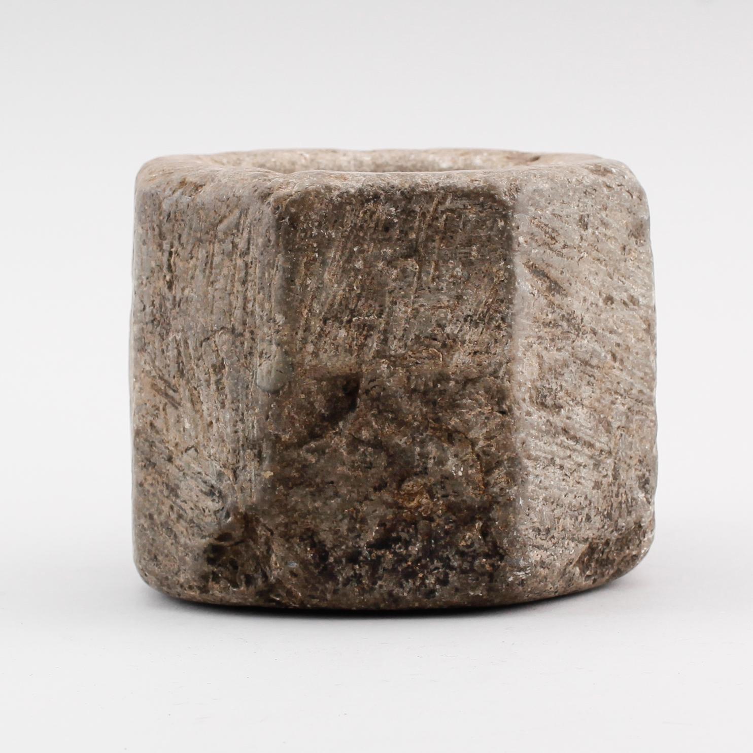 MORTEL, kalksten, möjligen 1600-/1700-tal.