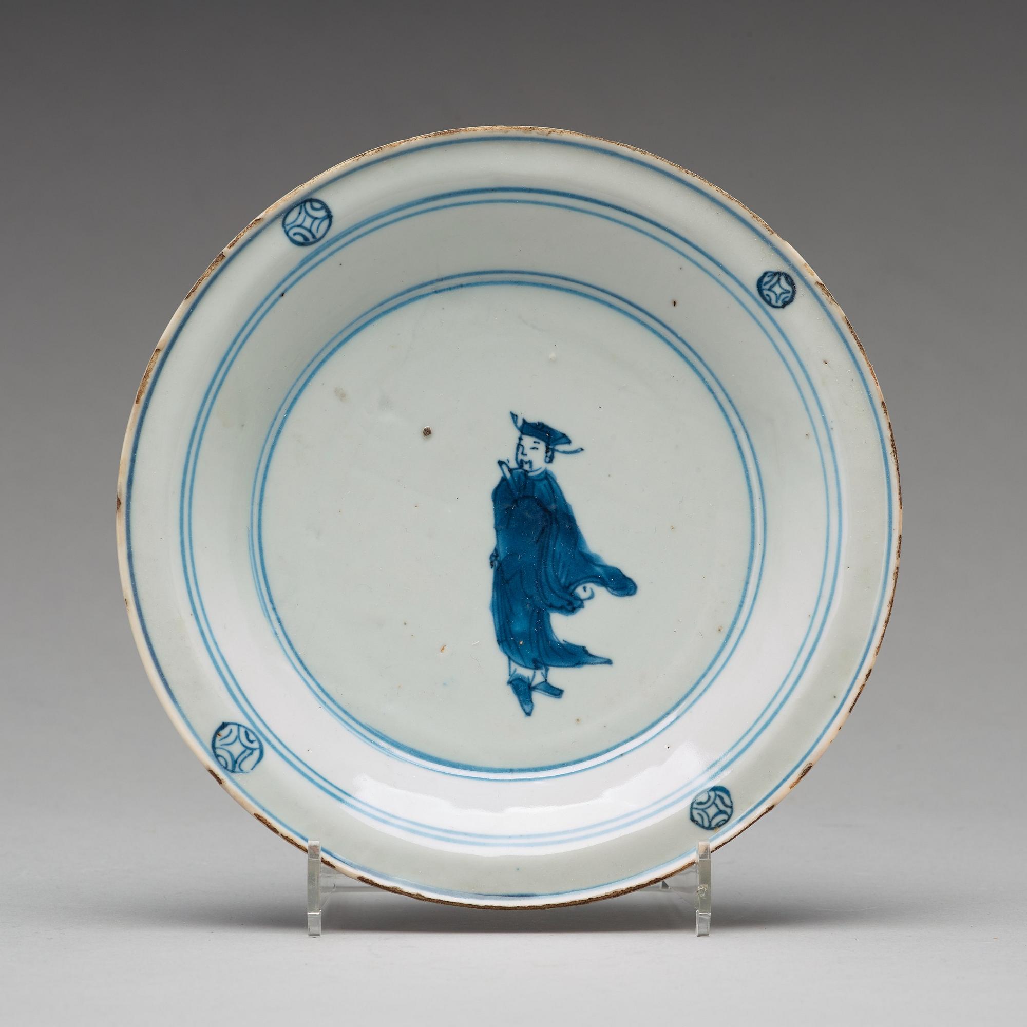 TALLRIKAR, fem stycken, porslin. Mingdynastin, Tianqi /Chongzhen, 1600-tal.