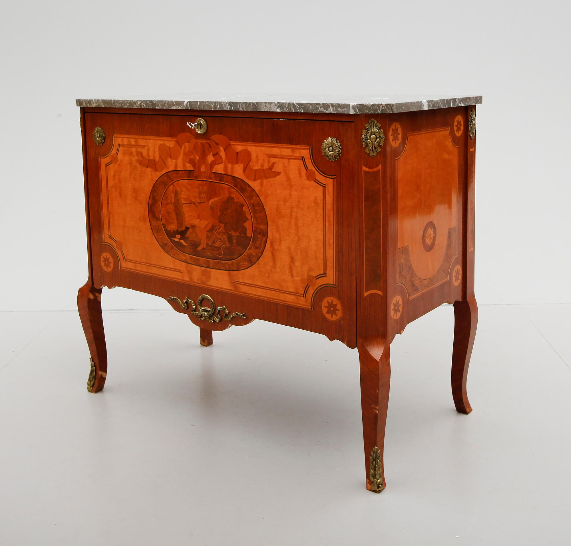 SCHATULL, gustaviansk stil, 1900-talets mitt.