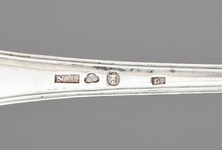 PARTI SILVER, 24 st, bl a Johan Petter Grönwall, Stockholm, 1832. Totalvikt ca 401 gram.