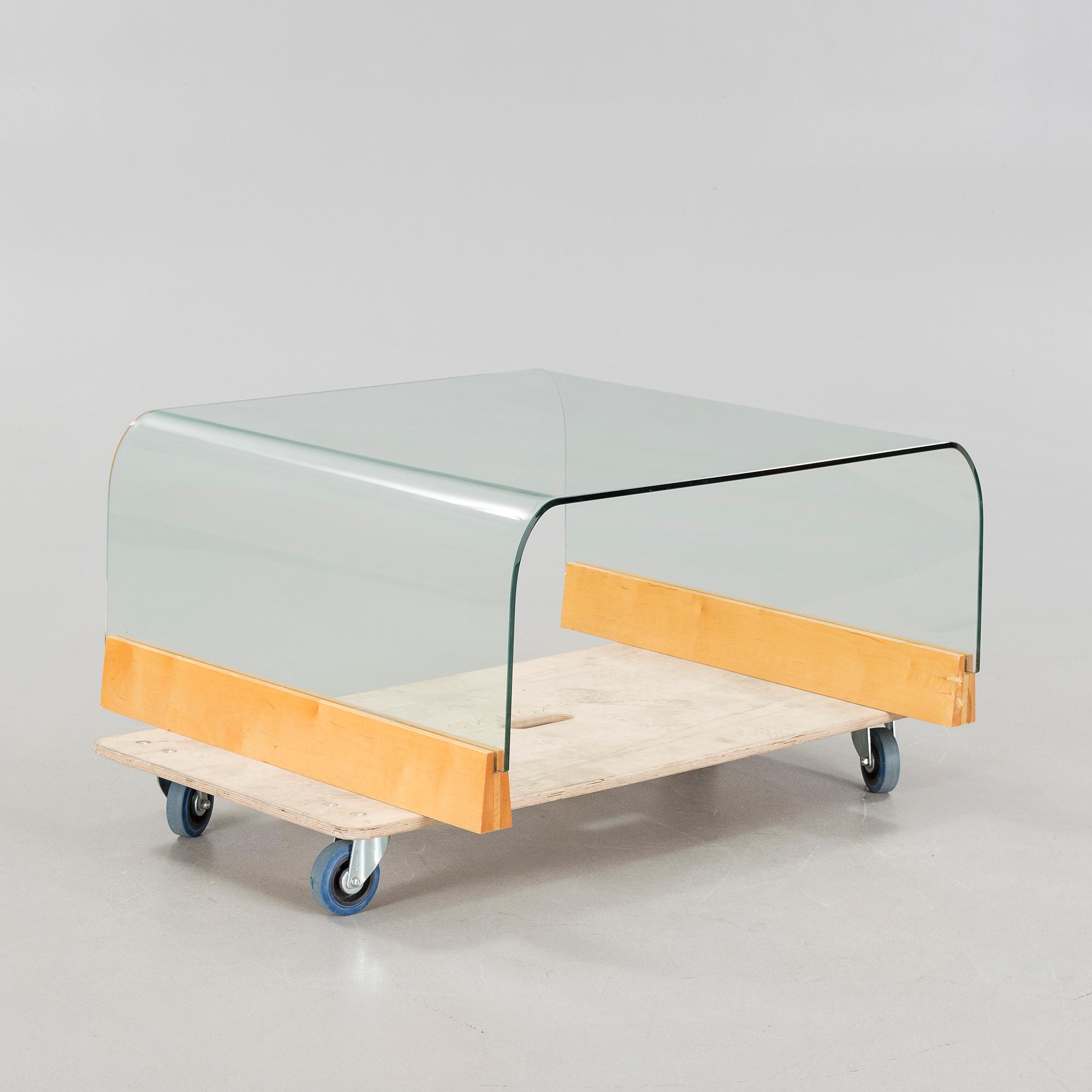 A sofa table, probably from Italy, 1980/90s.