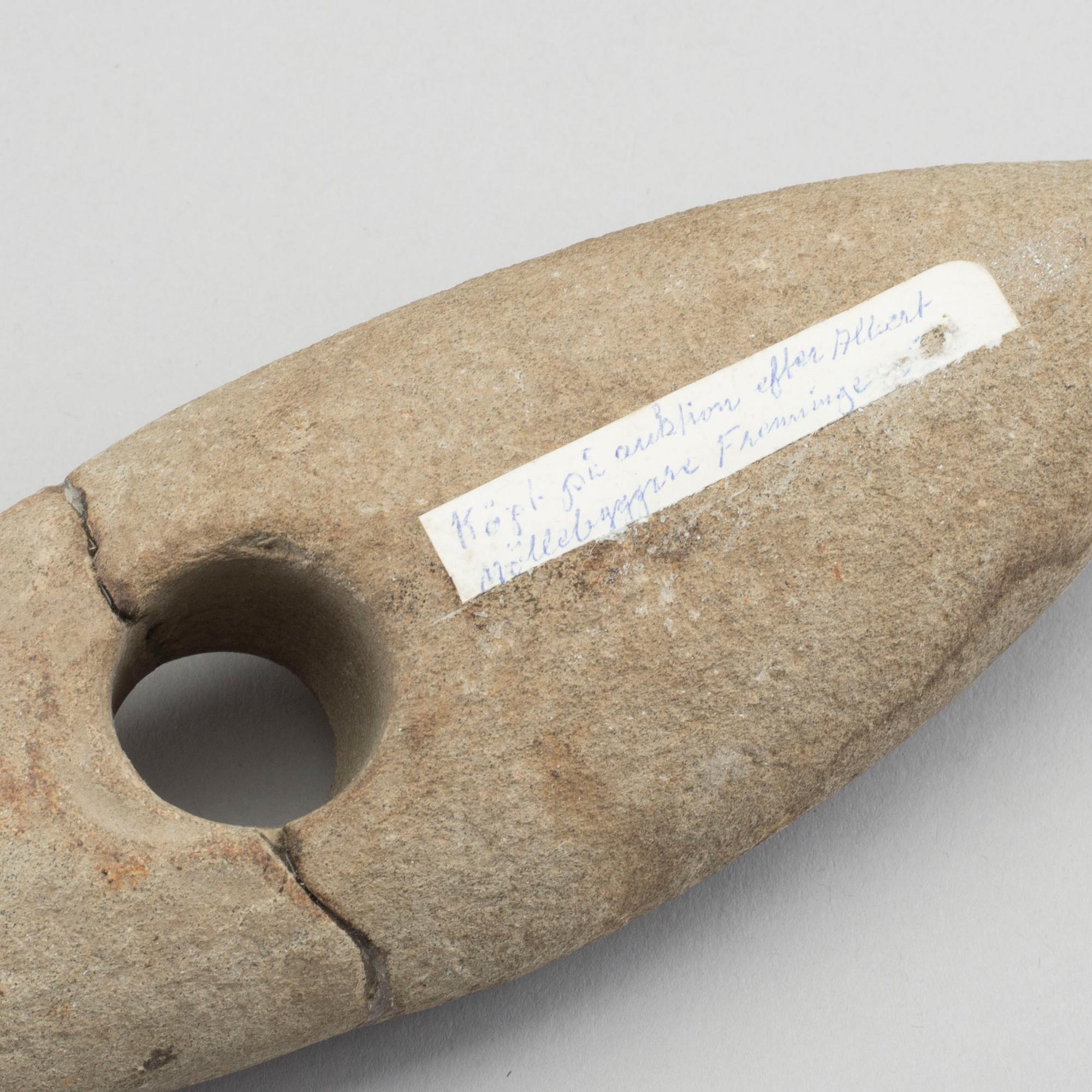 STENREDSKAP- / -VAPEN m m, 8 delar, sannolikt neolitikum / neoliticum.