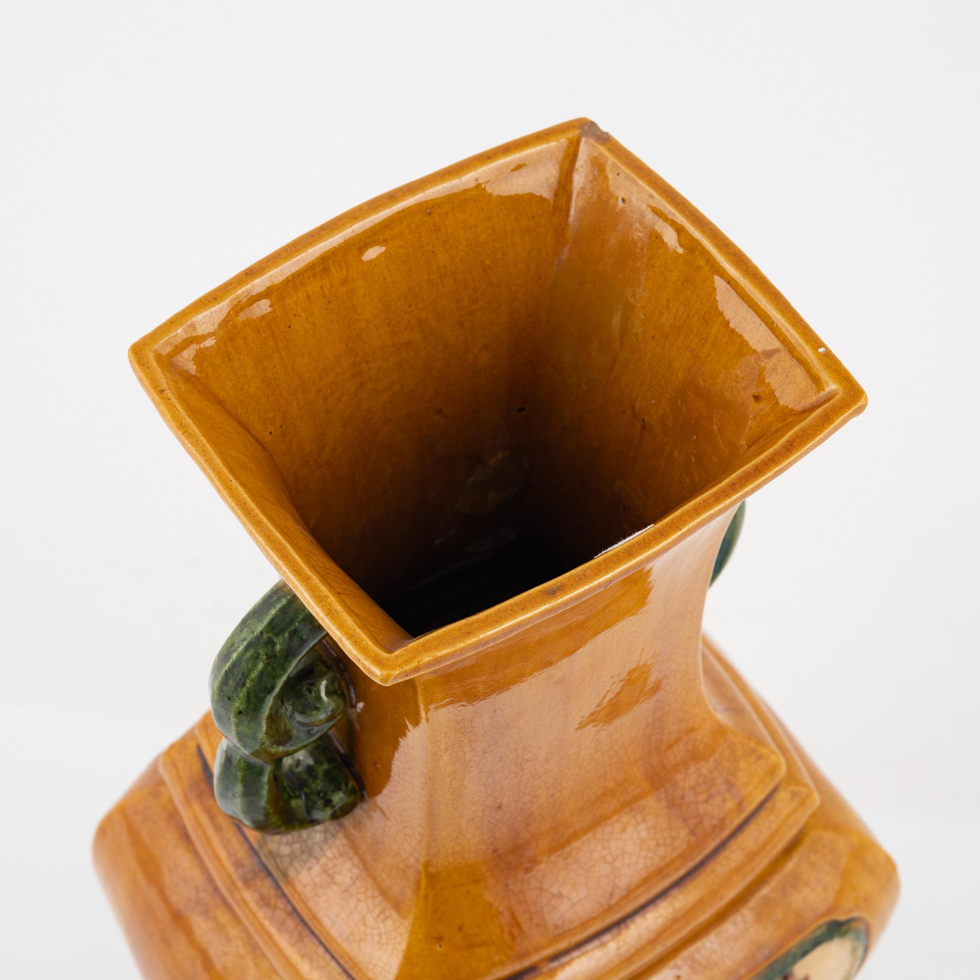A large Chinese vase, 20th Century.