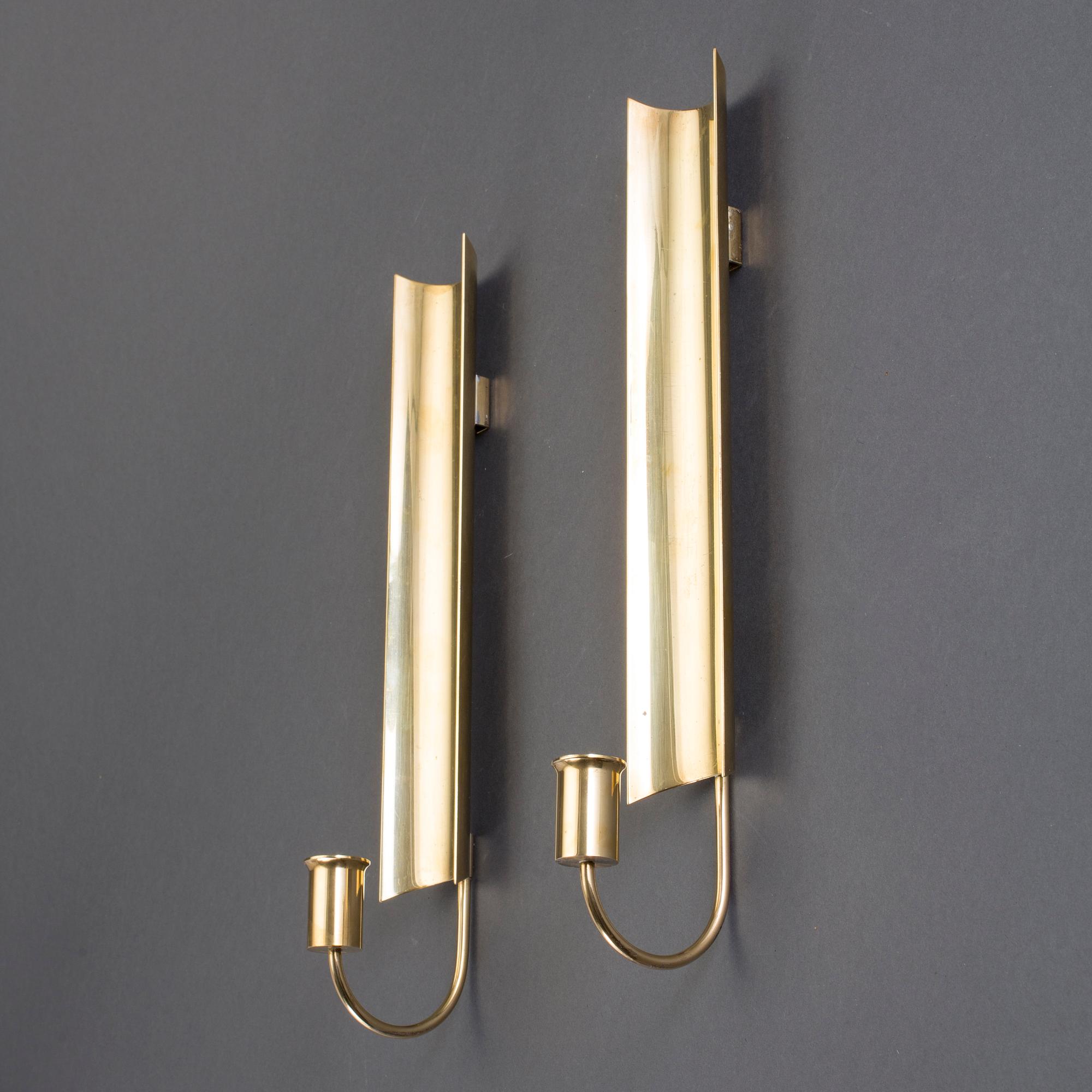 VÄGGLJUSSTAKAR, ett par, mässing, "Reflex", Pierre Forsell, Skultuna.